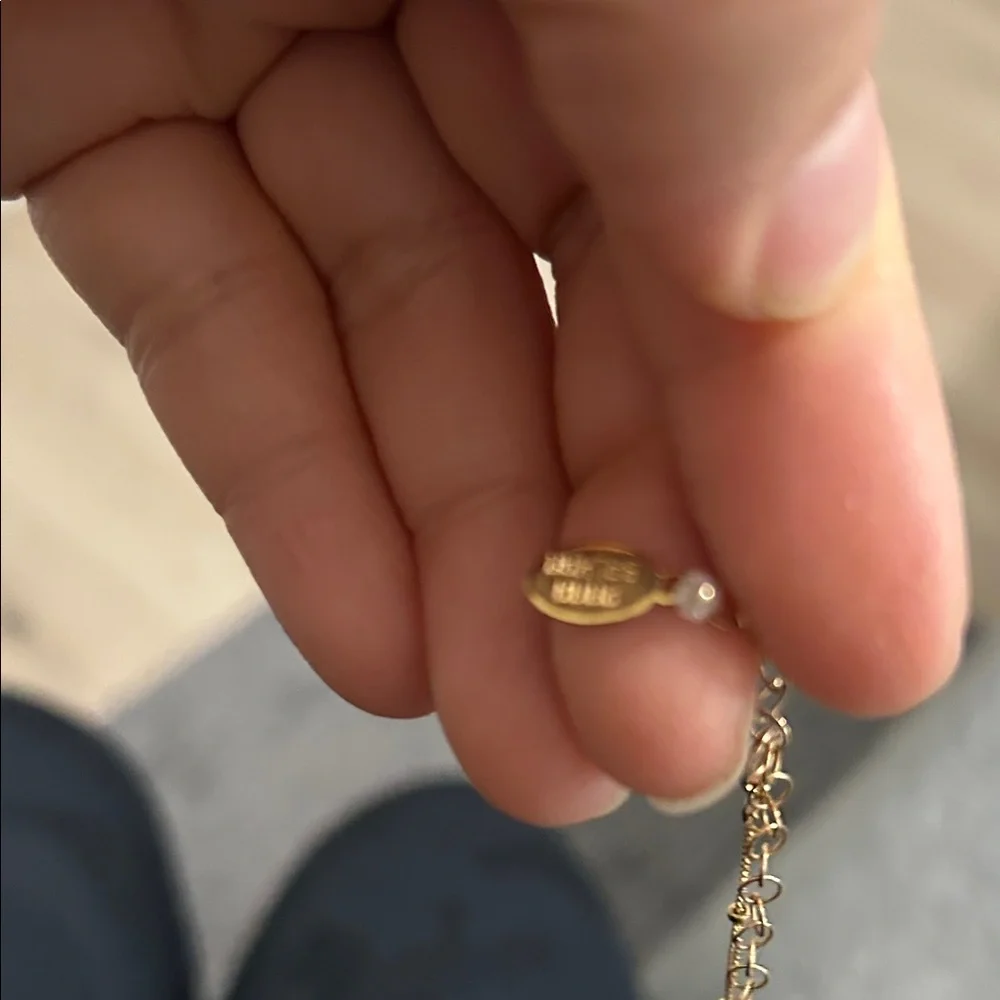 ana balaha. delicate gold